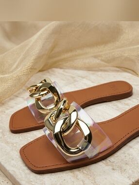 NWOT Zara Size 41 (9/10 US) Gold Metal Chain Flat Sandals!